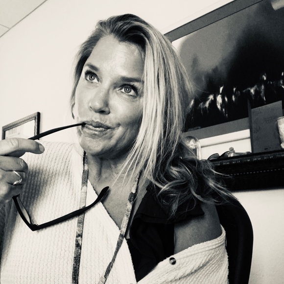 Meet your Posher, Heather - Picture 2 of 4